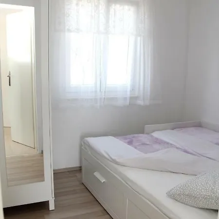 Lari Home Primosten Exterior photo